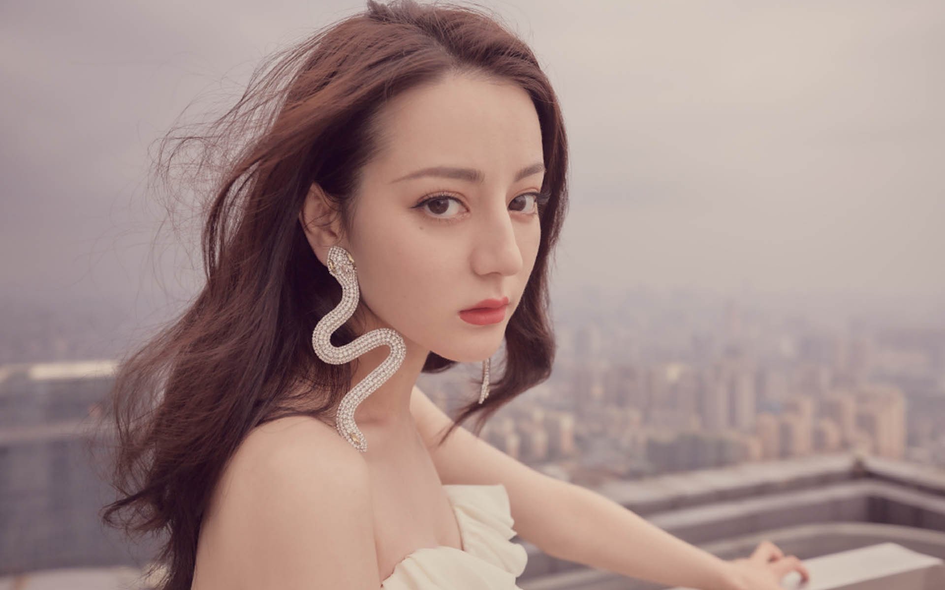 终场“绝杀神技”：点燃球迷心中永不熄灭的激情，终极对抗_球场