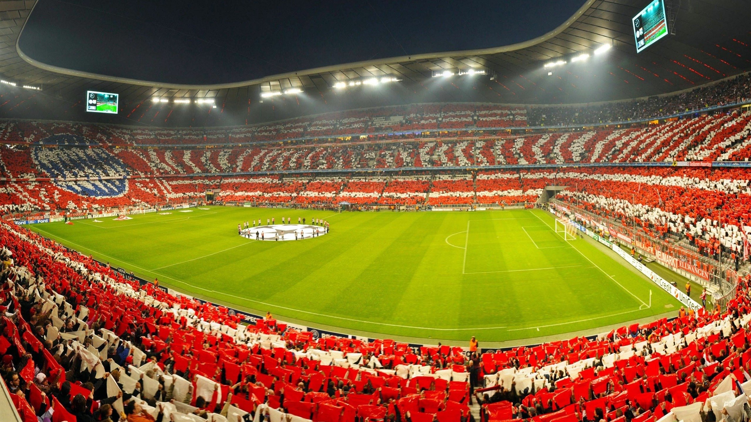 现场激情：观众席爆满，掌声雷动！，现场激情澎湃是什么意思